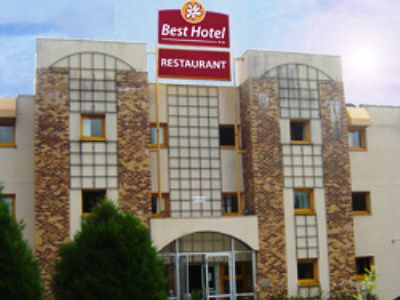 Brit Hotel - Montsoult La Croix Verte Baillet-en-France Buitenkant foto
